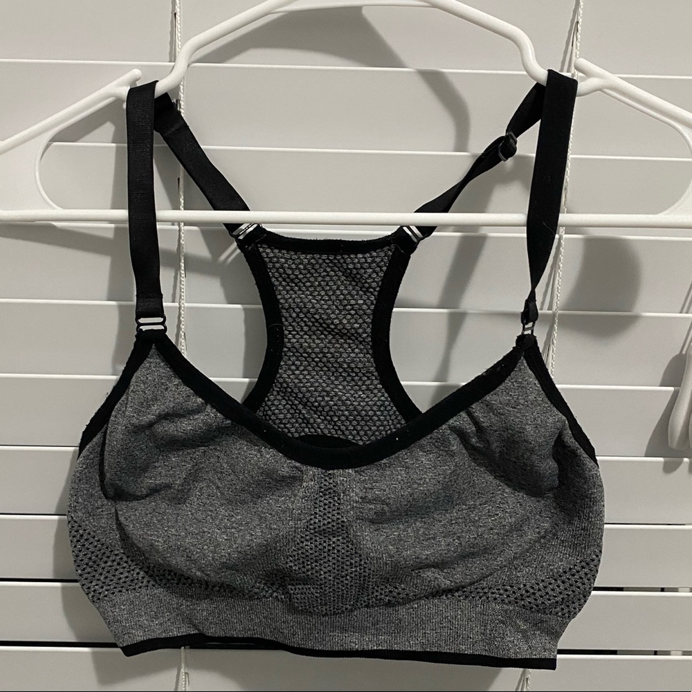 sports bra